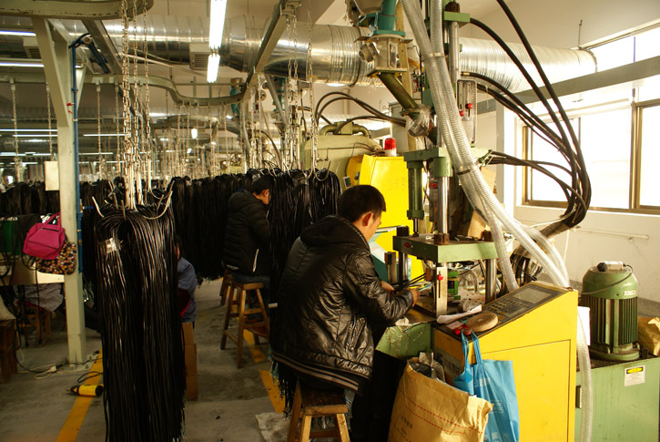 Warmth company in China: the production busy before order”